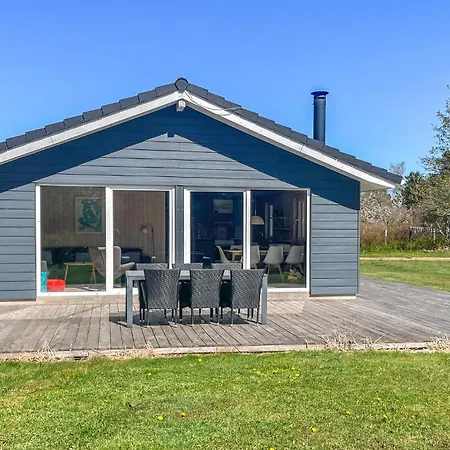 3 Bedroom Lovely In Nykobing Sj Feriehus